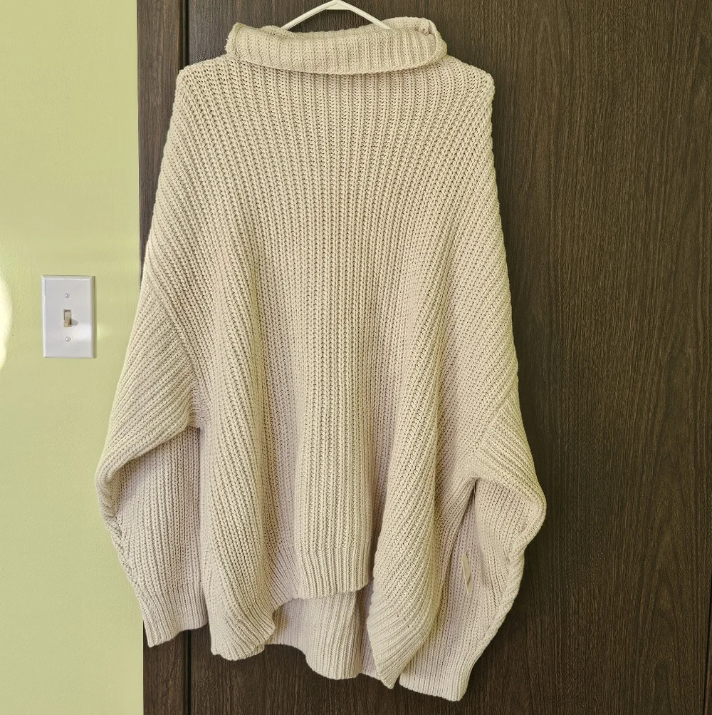 NWT Free People Women's Swim Too Deep Oversized Sweater In Tea Size L - Picture 2 of 7